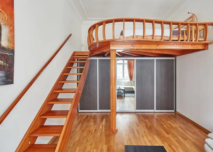 Lägenhet Days - One-bedroom With Balcony And Elevated Chill Zone In Old Town