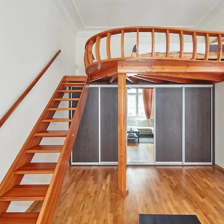 Apartamento Days - One-bedroom With Balcony And Elevated Chill Zone In Old Town