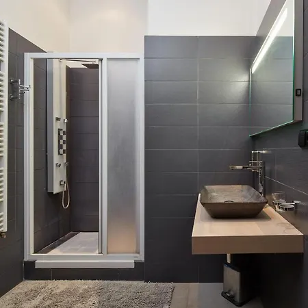 Days - One-bedroom With Balcony And Elevated Chill Zone In Old Town