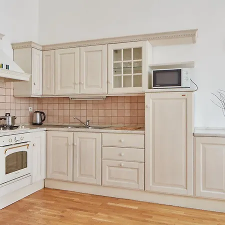 Days - One-bedroom With Balcony And Elevated Chill Zone In Old Town براغ